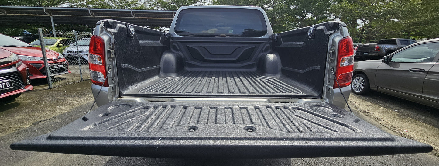 2017 Mitsubishi TRITON D/CAB 2.5 M 4WD (MT)