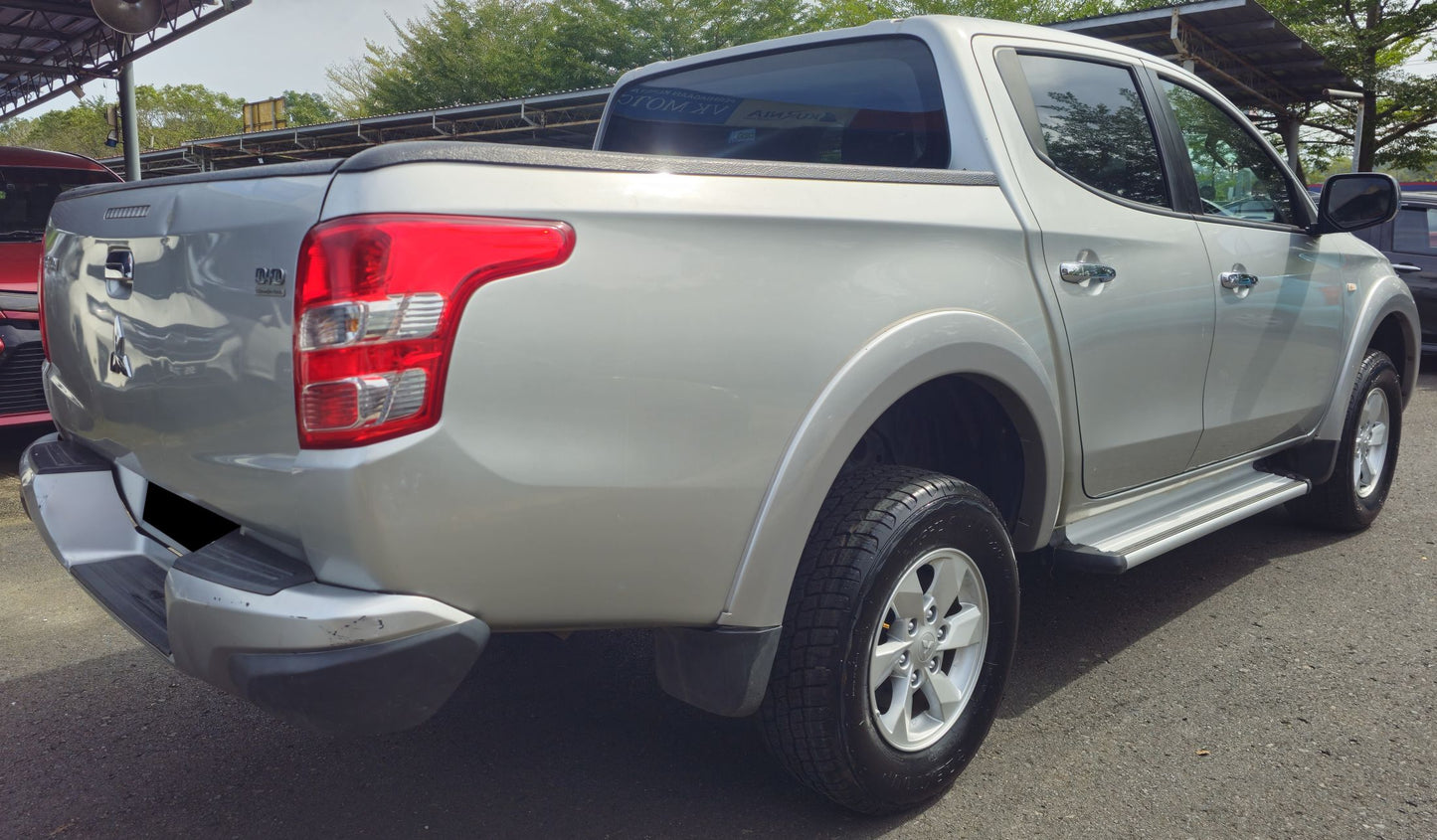2017 Mitsubishi TRITON D/CAB 2.5 M 4WD (MT)