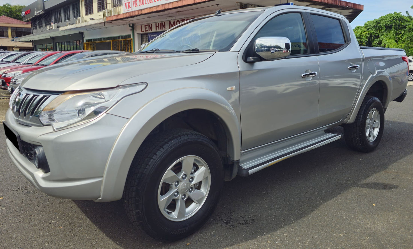 2017 Mitsubishi TRITON D/CAB 2.5 M 4WD (MT)