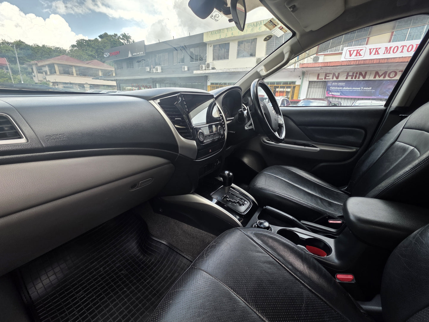 2016 Mitsubishi TRITON D/CAB 2.4 A VGT HS 4WD (AT)