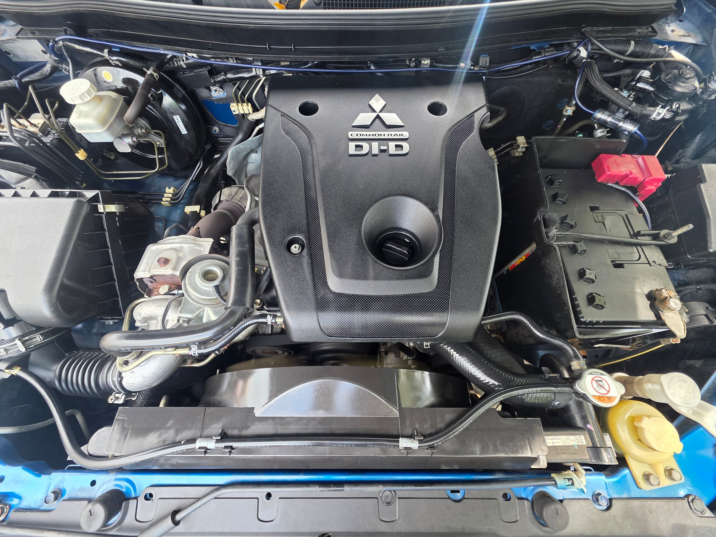 2016 Mitsubishi TRITON D/CAB 2.4 A VGT HS 4WD (AT)