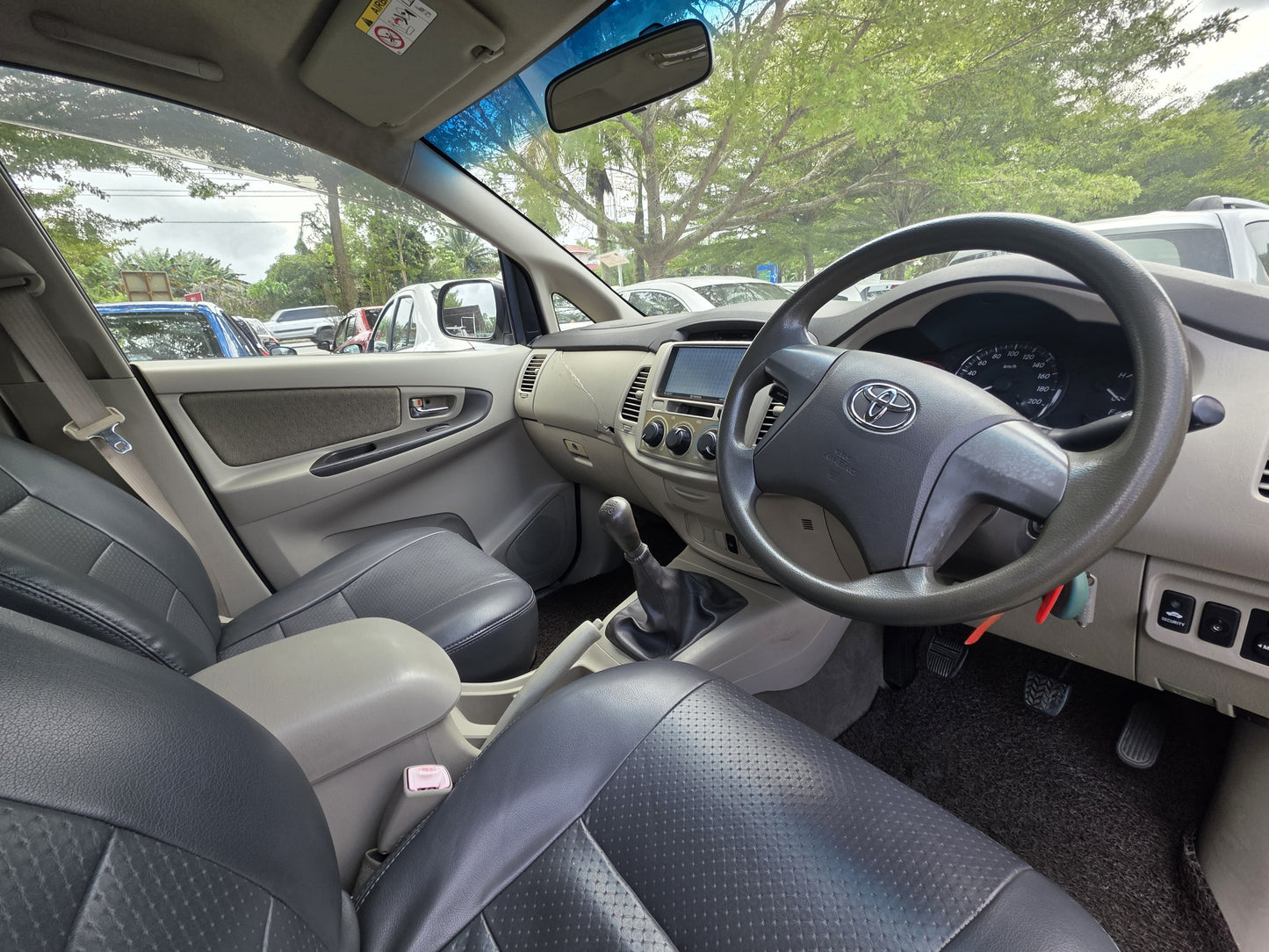 2016 Toyota INNOVA 2.0 M (E) FL (MT)
