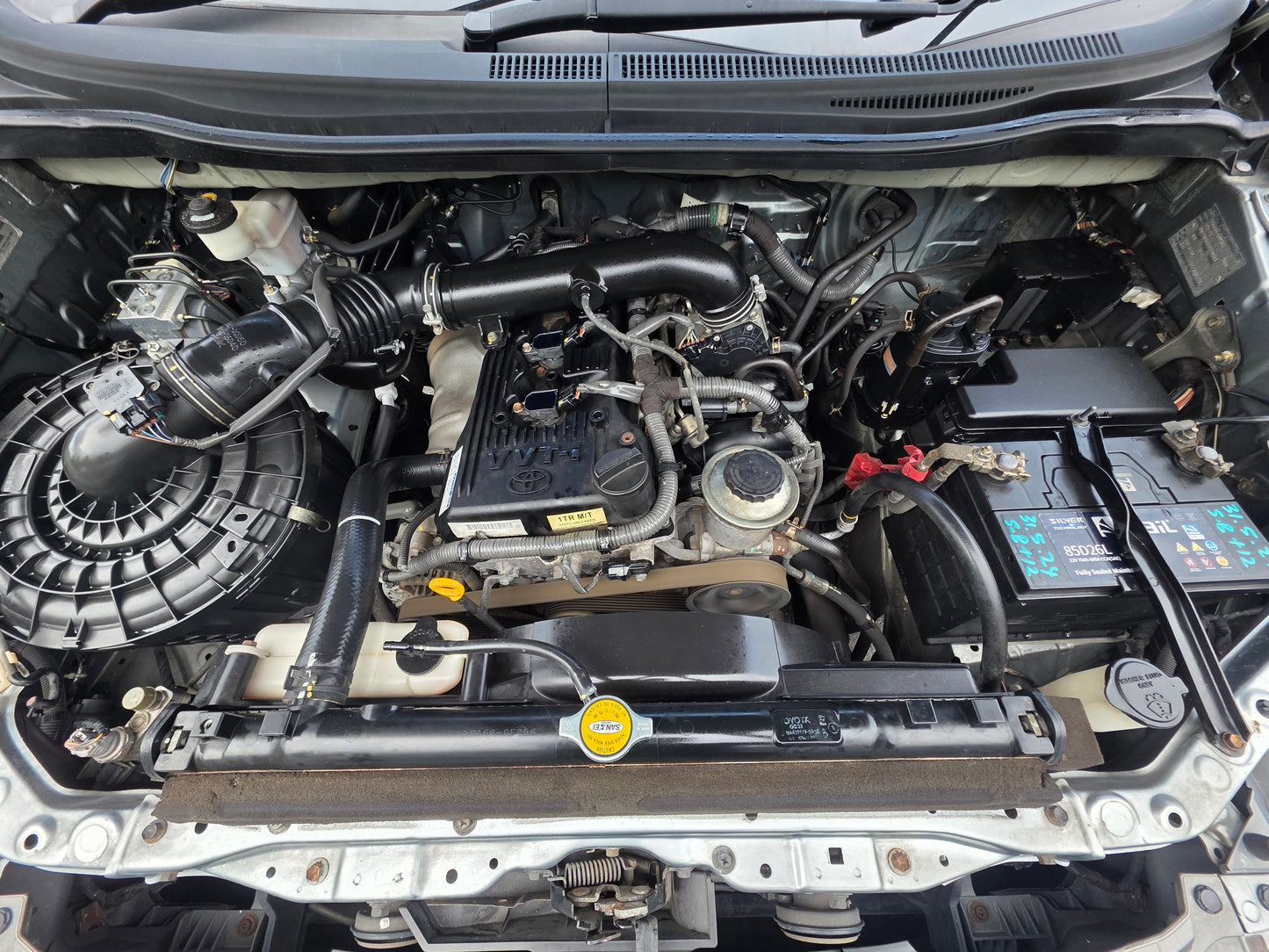 2016 Toyota INNOVA AVANZA 2.0 M AN40 (E) FL (MT) - (JRM6693)