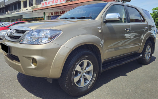 2008 Toyota FORTUNER 2.7 A V 4WD 4X4 (AT)