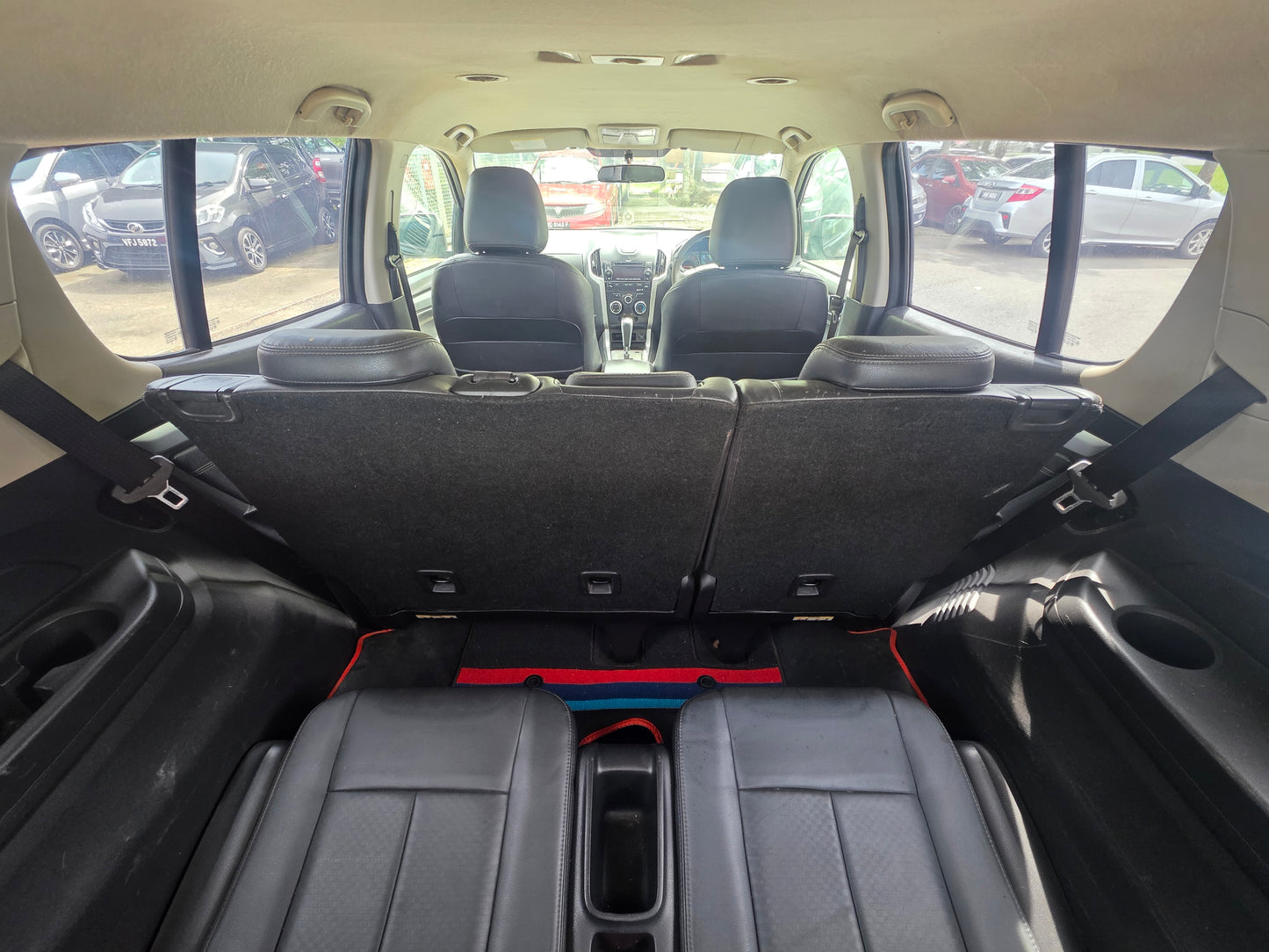 2015 Isuzu MU-X UCR86GGR-TLUH 2.5 A 4x2 (AT)