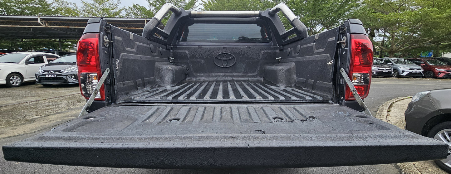 2016 (Reg 2017) Toyota HILUX D/CAB 2.4 A (G) VNT 4WD (AT) - (VK9733)