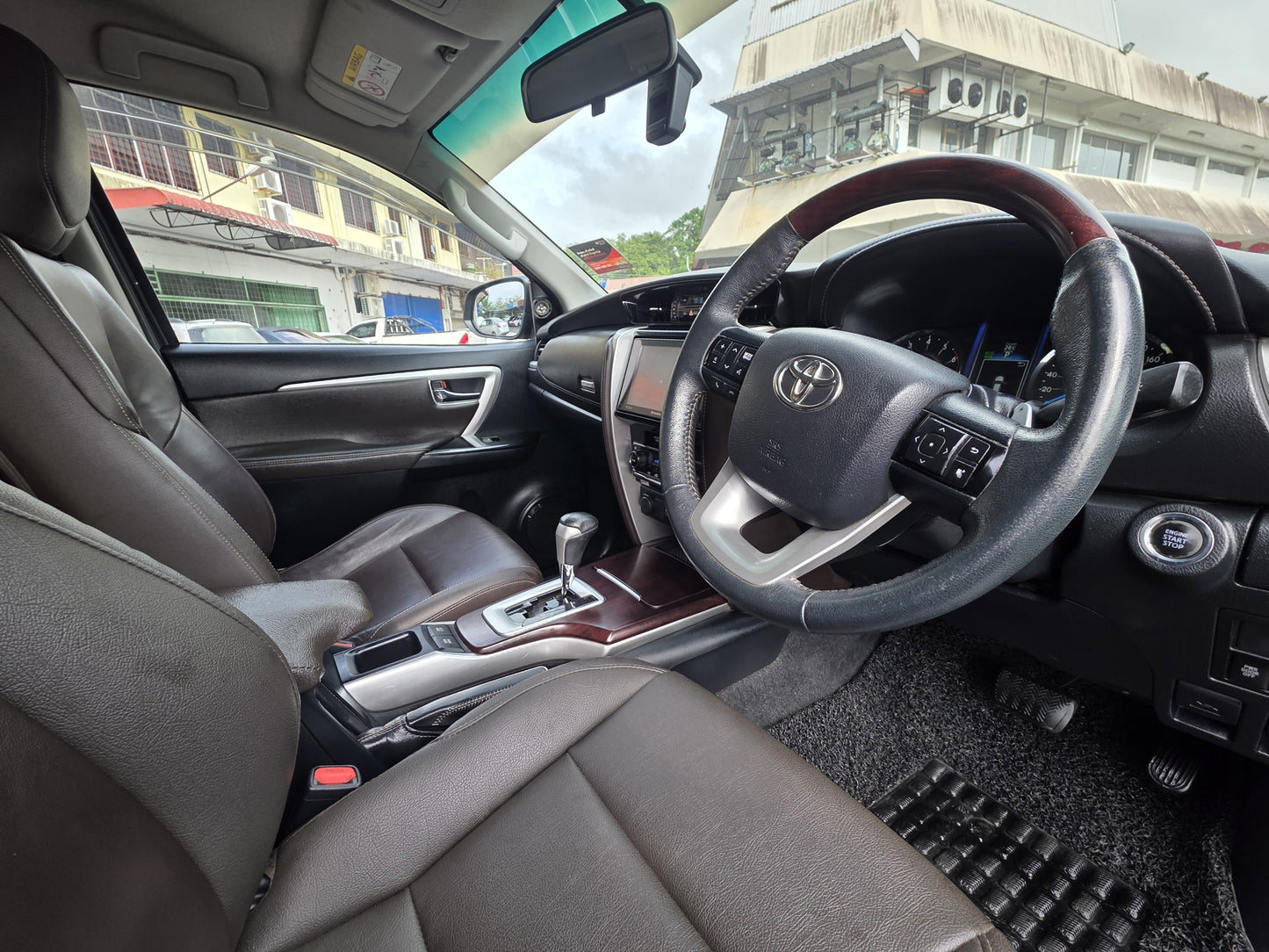 2016 Toyota FORTUNER 2.7 A SRZ 4WD 4X4 (AT) - (BNV6333)