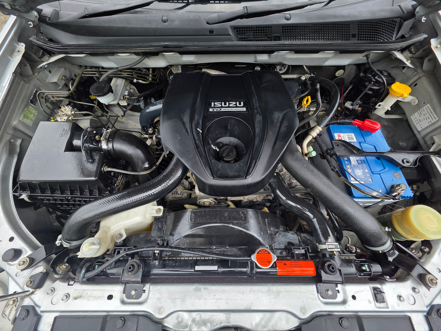 2018 Isuzu D-MAX D/CAB 2.5 M TURBO INTERCOOLER VGS 4WD (MT) - (VBM9354)
