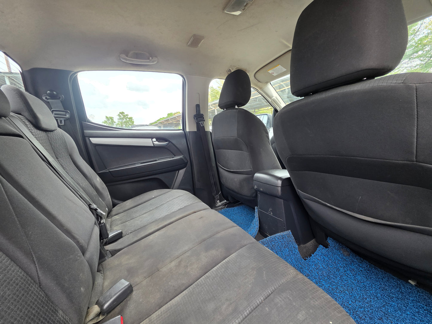 2018 Isuzu D-MAX D/CAB 2.5 M TURBO INTERCOOLER VGS 4WD (MT) - (VBM9354)