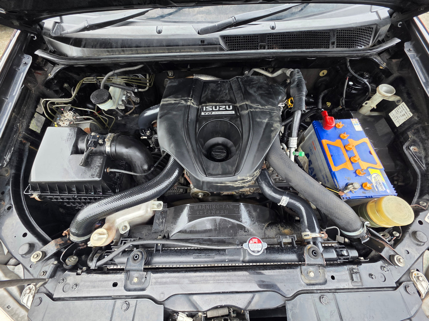 2015 Isuzu D-MAX D/CAB 2.5 A TURBO INTERCOOLER VGS 4WD (AT) - (WB3476Y)