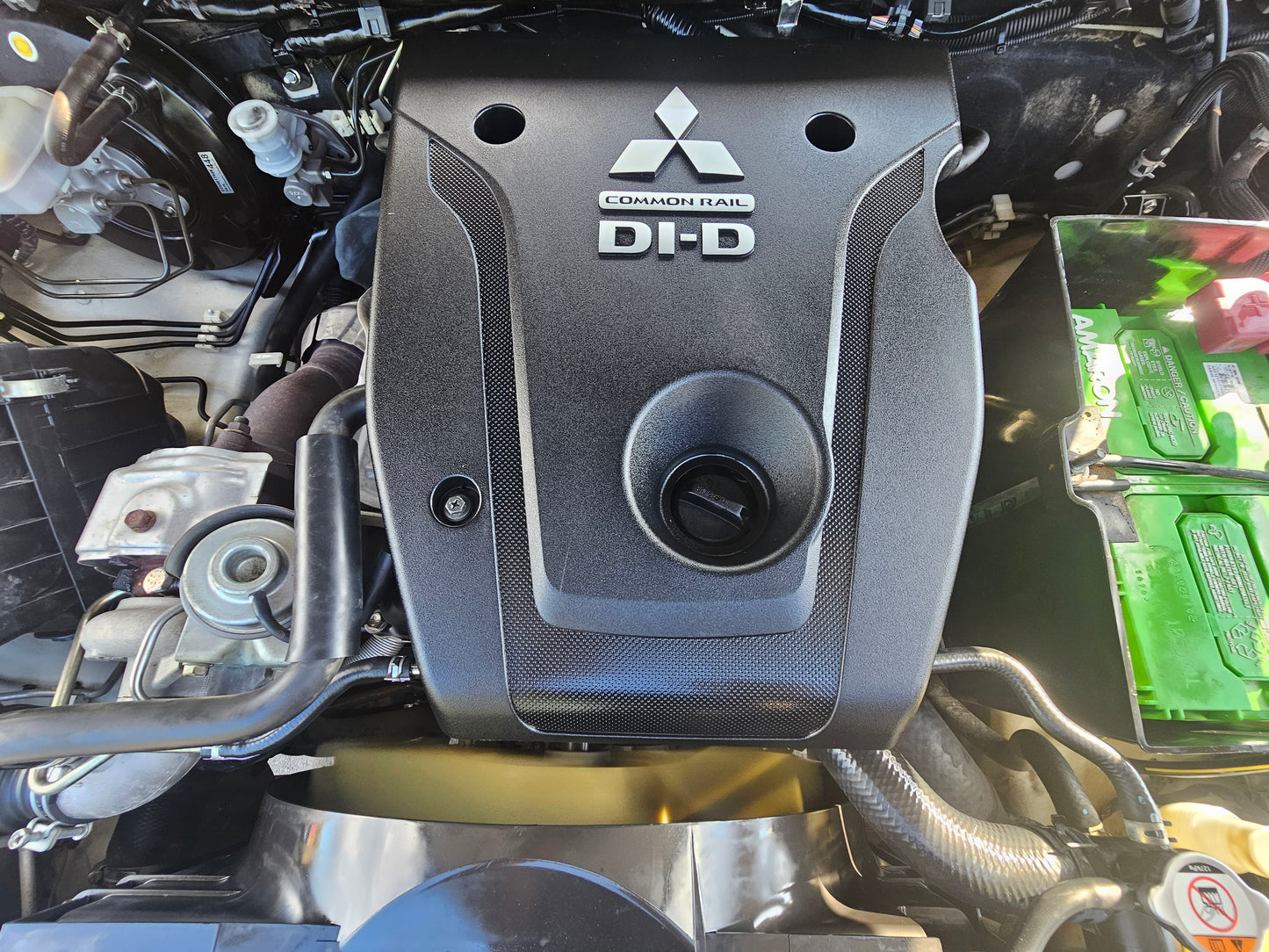 2016 (Reg 2017) Mitsubishi TRITON D/CAB 2.4 M VGT MS 4WD (MT) - (SAC3303D)