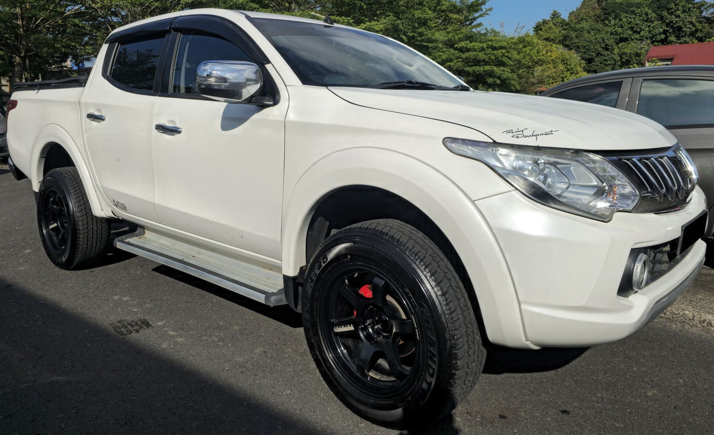 2016 (Reg 2017) Mitsubishi TRITON D/CAB 2.4 M VGT MS 4WD (MT) - (SAC3303D)