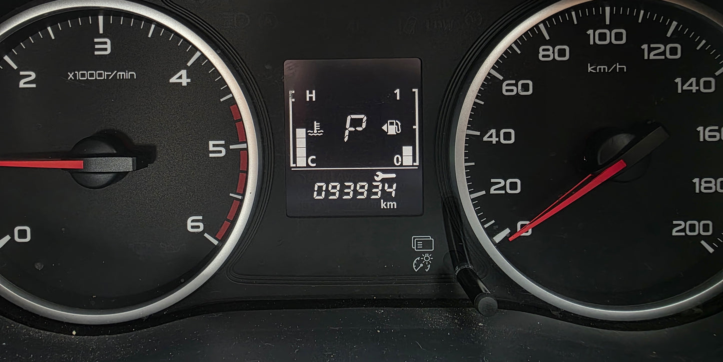 2015 Mitsubishi TRITON D/CAB 2.5 A VGT MS 4WD (AT) - (AKG1618)