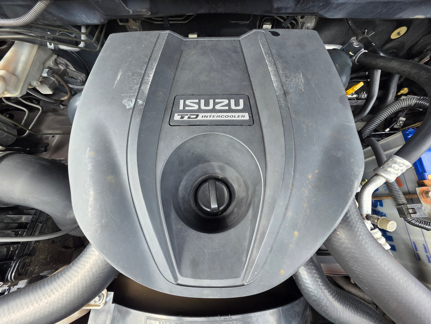 2015 Isuzu D-MAX D/CAB 3.0 A (SAFARI VERSION) TURBO INTERCOOLER VGS 4WD (AT)- (JRH8879)