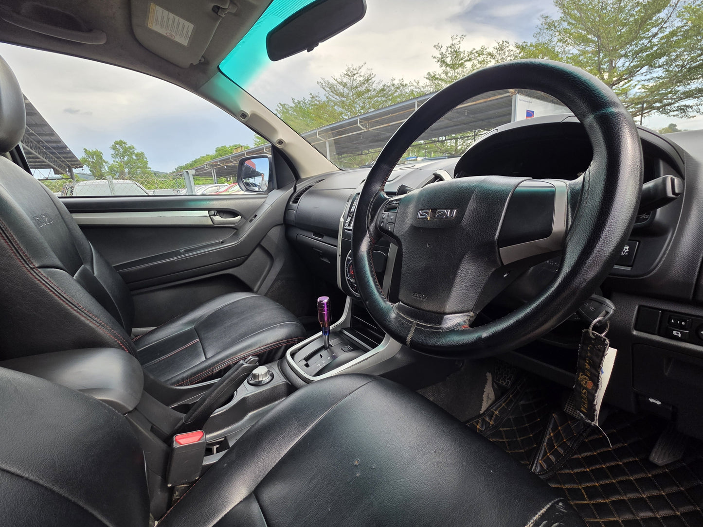 2015 Isuzu D-MAX D/CAB 3.0 A (SAFARI VERSION) TURBO INTERCOOLER VGS 4WD (AT)- (JRH8879)