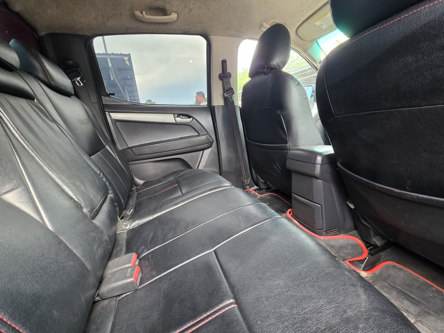 2015 Isuzu D-MAX D/CAB 3.0 A (SAFARI VERSION) TURBO INTERCOOLER VGS 4WD (AT)- (JRH8879)