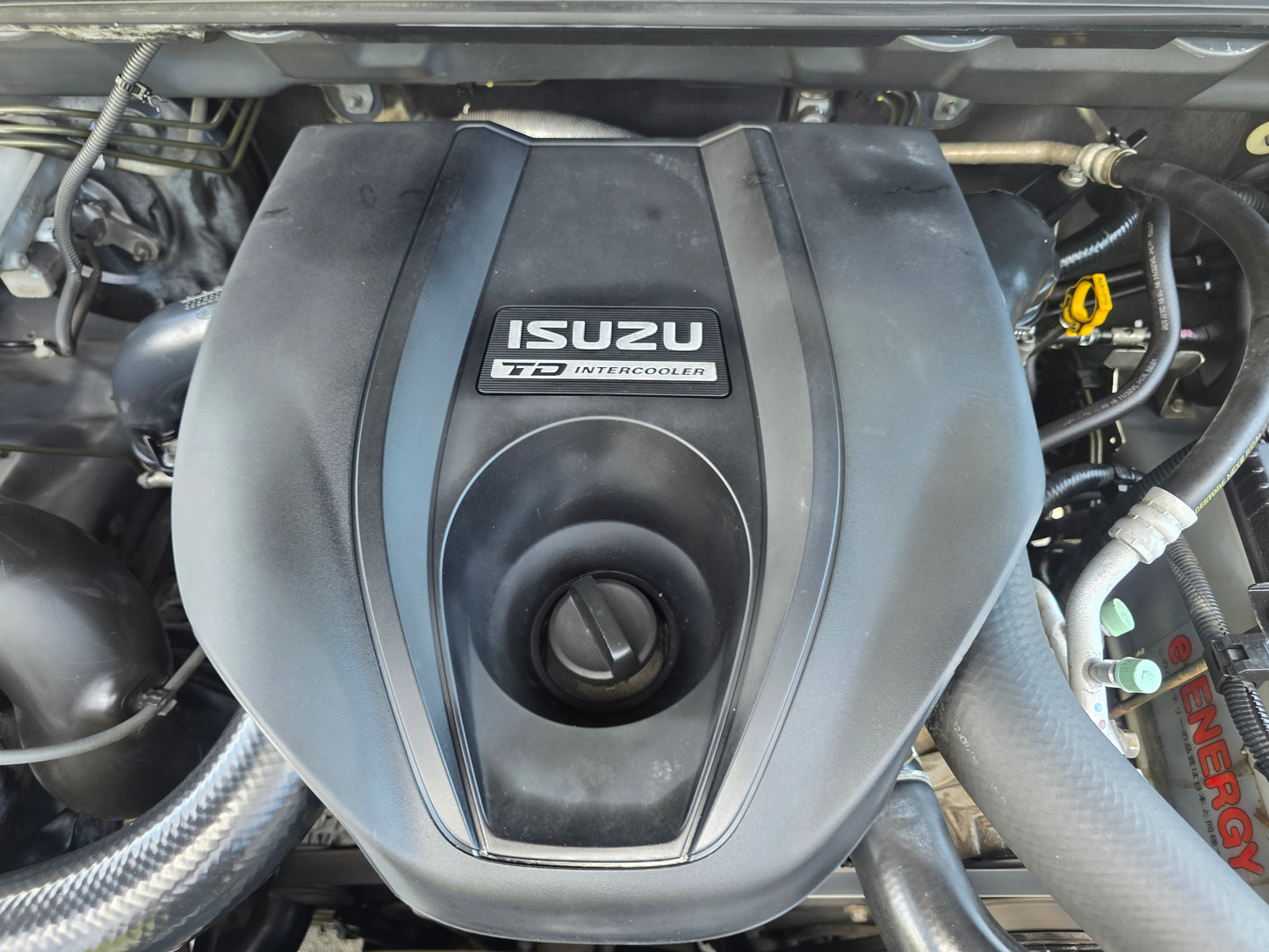 2016 Isuzu D-MAX D/CAB 2.5 A TURBO INTERCOOLER VGS 4WD (AT) - (VBQ1887)