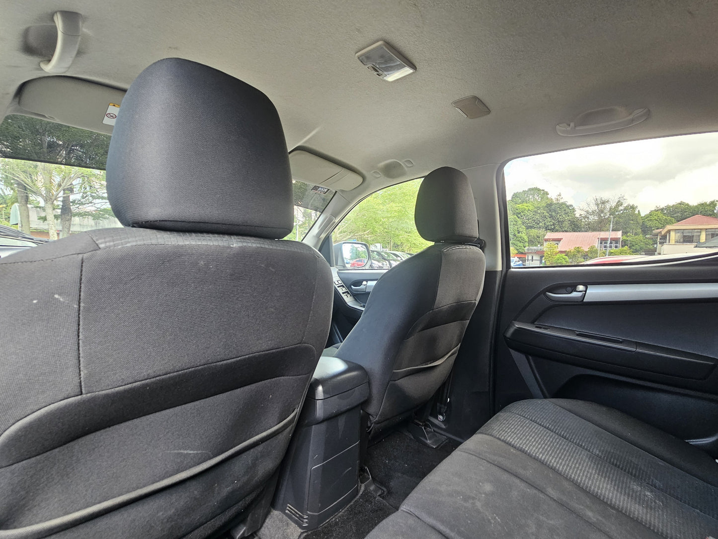 2019 Isuzu D-MAX D/CAB 2.5 A TURBO INTERCOOLER VGS 4WD (AT) - (BQC2272)