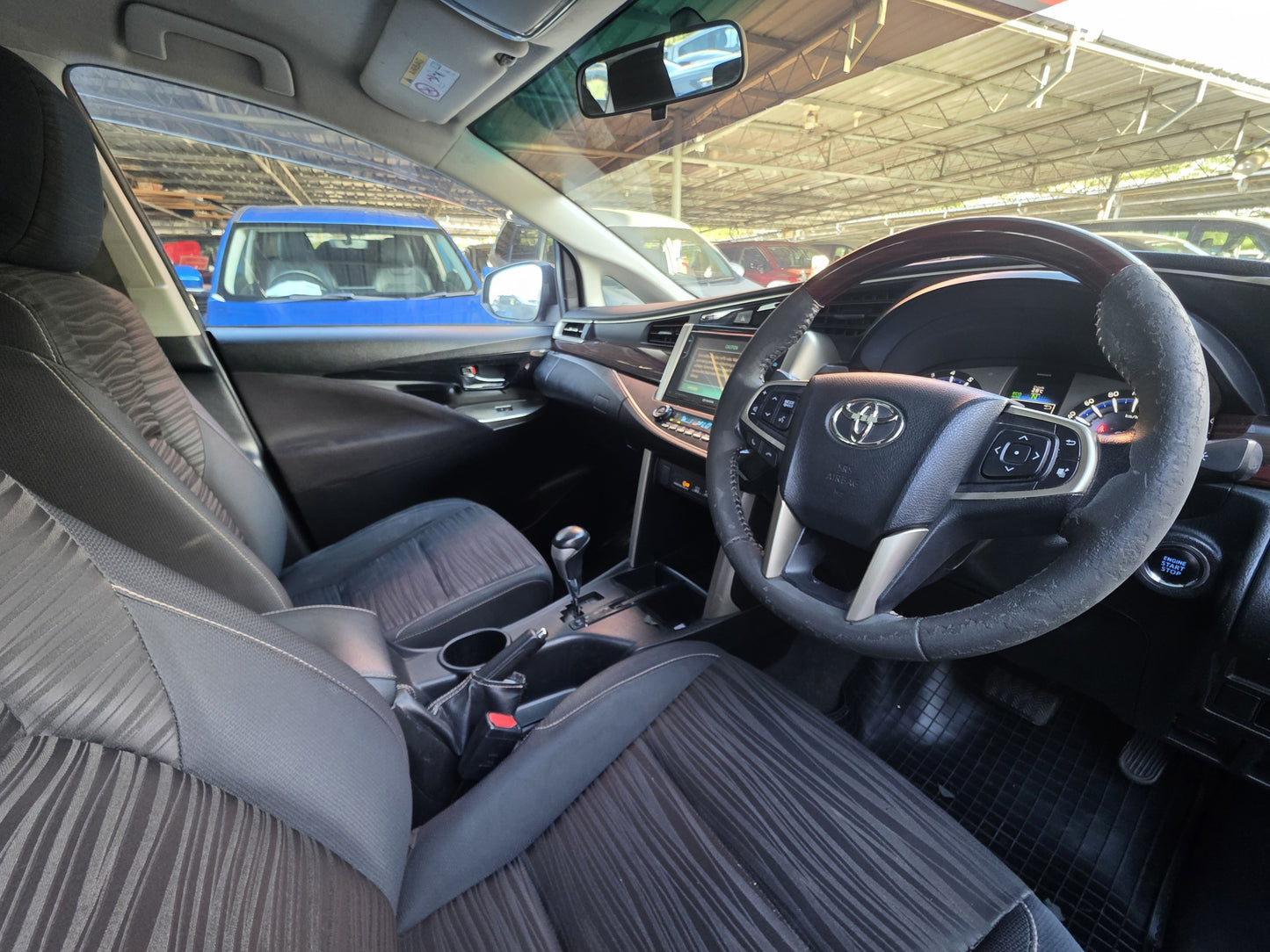 2017 Toyota INNOVA G 2.0 A AN140 FL (AT) - (VX9704)