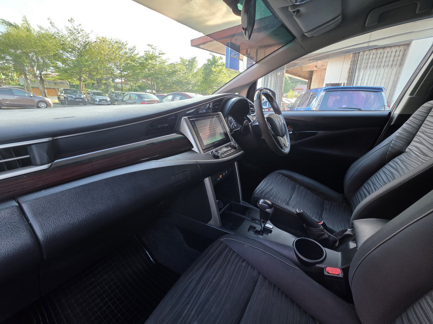 2017 Toyota INNOVA G 2.0 A AN140 FL (AT) - (VX9704)