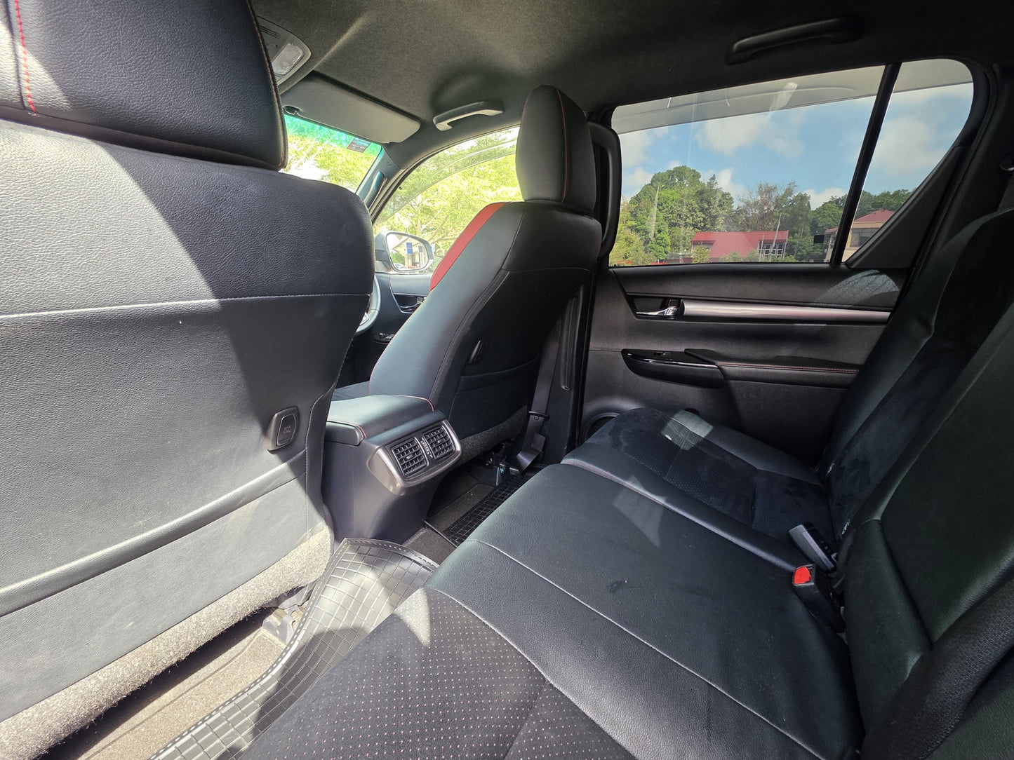 2024 Toyota HILUX D/CAB 2.8 GR SPORT (GR-S) VNT 4WD FL (AT) - (SJG6118)