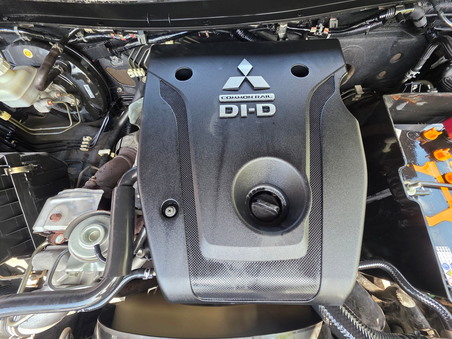 2016 Mitsubishi TRITON D/CAB 2.4 A ADVENTURE VGT 4WD (AT) - (JRR9233)
