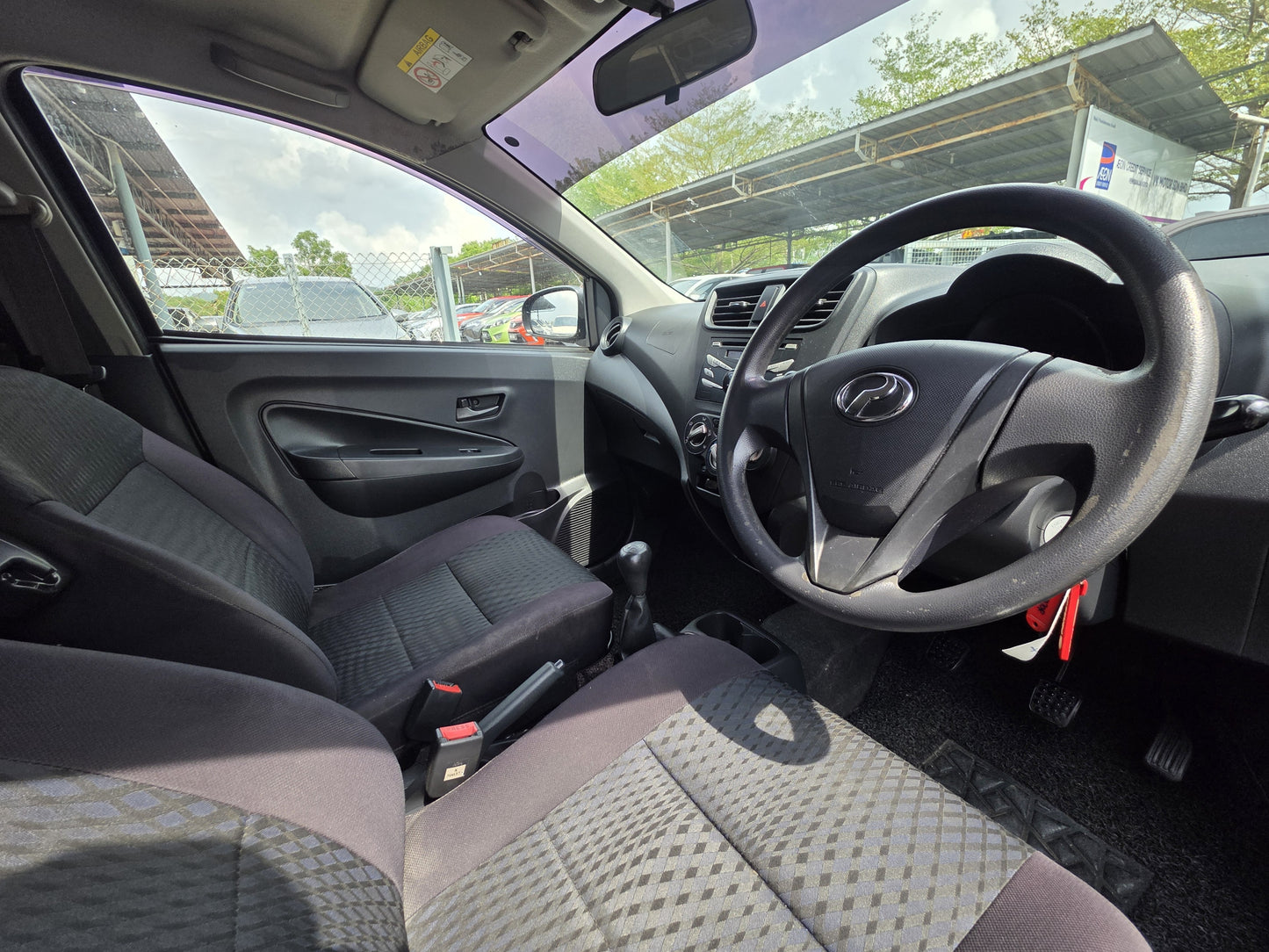 2015 Perodua AXIA 1.0 M - 1000 (MT) - (JRD2547)