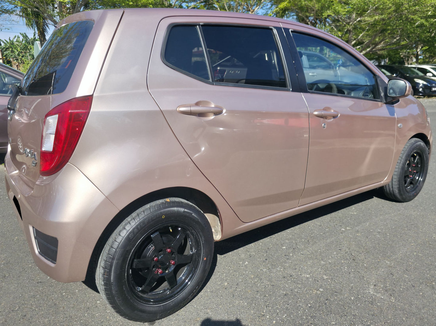 2016 Perodua AXIA 1.0 M - 1000 (G) (MT) - (SS4905X)
