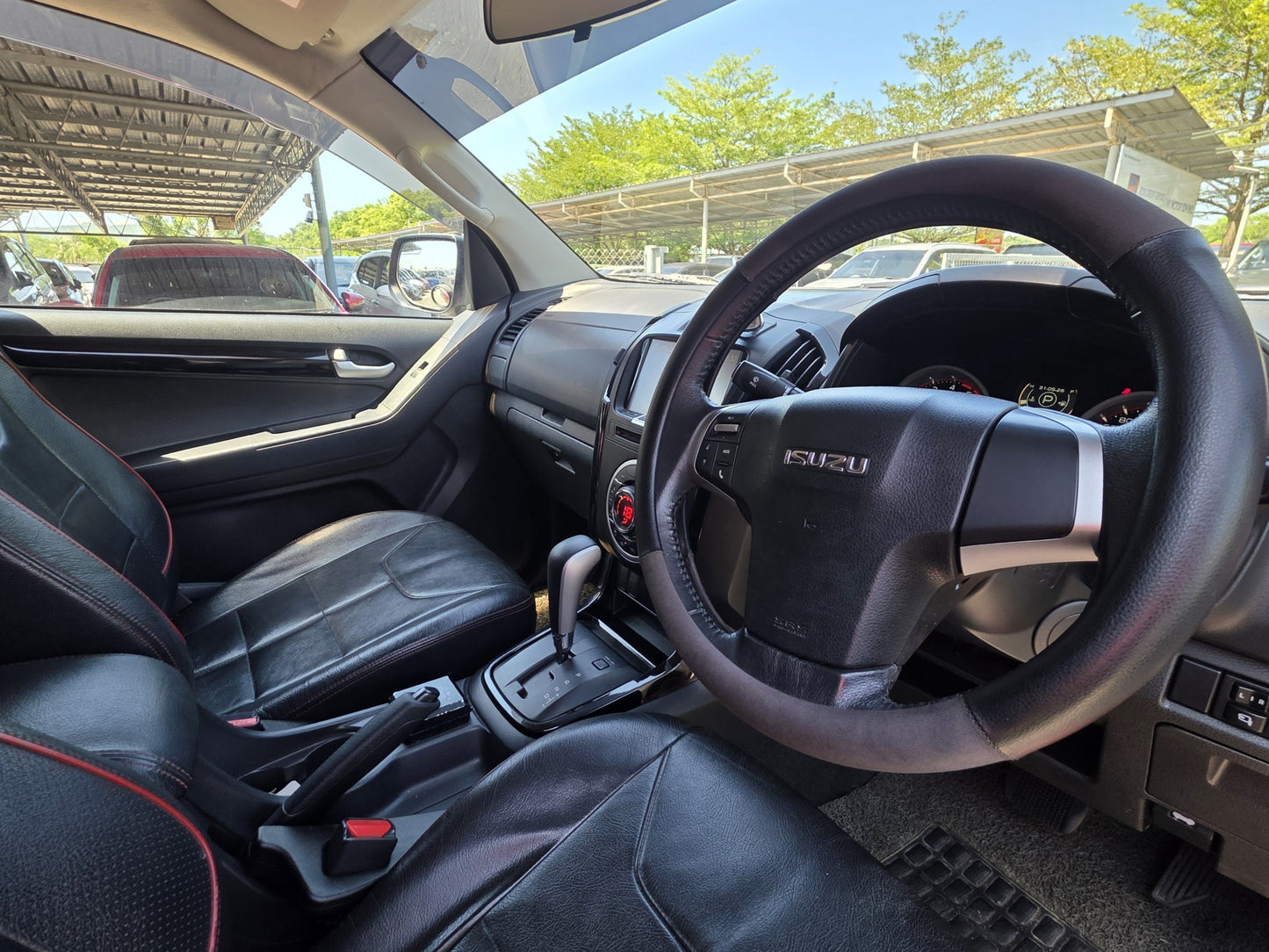 2016 (Reg 2017) Isuzu D-MAX D/CAB 2.5 (Z-PRESTIGE) FL 4WD (AT) - (DCY8921)