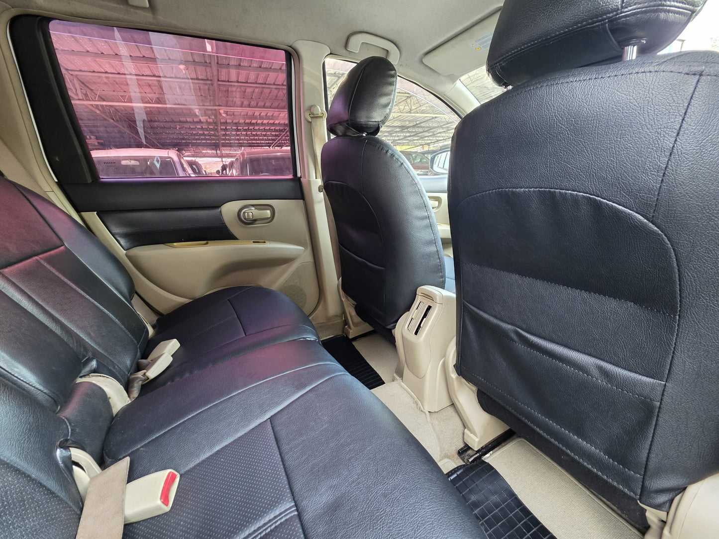2015 Nissan GRAND LIVINA 1.6L FL (AT) - (SAC9677A)