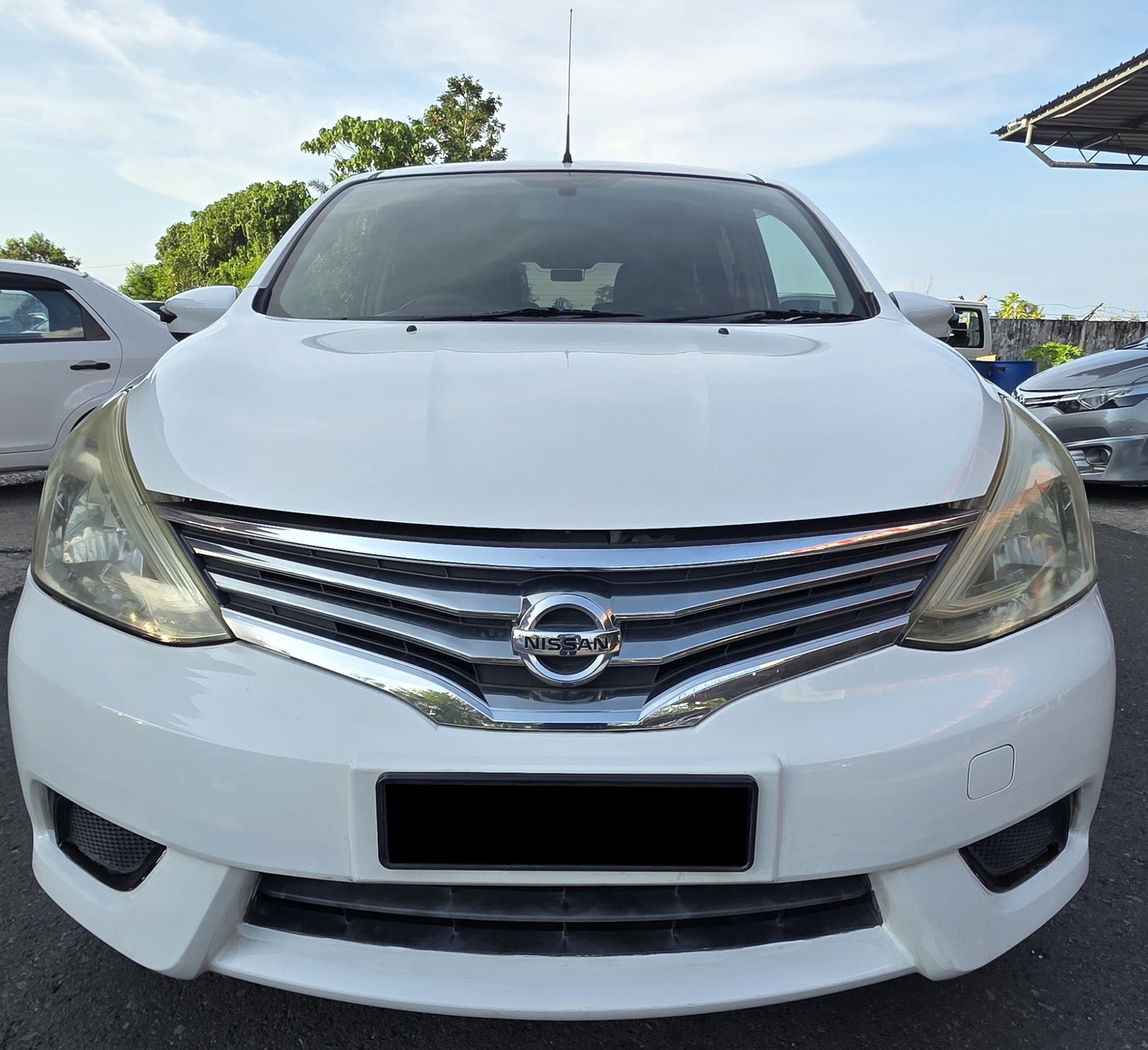 2015 Nissan GRAND LIVINA 1.6L FL (AT) - (SAC9677A)