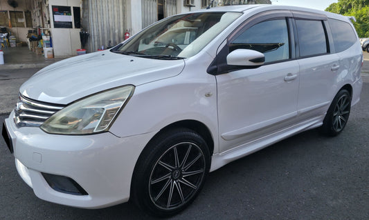 2015 Nissan GRAND LIVINA 1.6L FL (AT) - (SAC9677A)