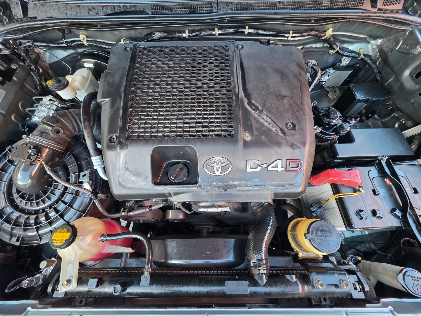 2014 Toyota HILUX D/CAB 2.5 A (G) VNT 4WD (AT) - (W4498U)