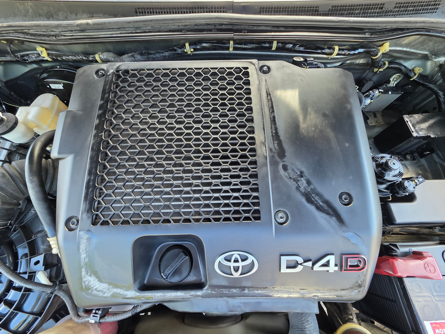 2014 Toyota HILUX D/CAB 2.5 A (G) VNT 4WD (MT) - (TMB6257)