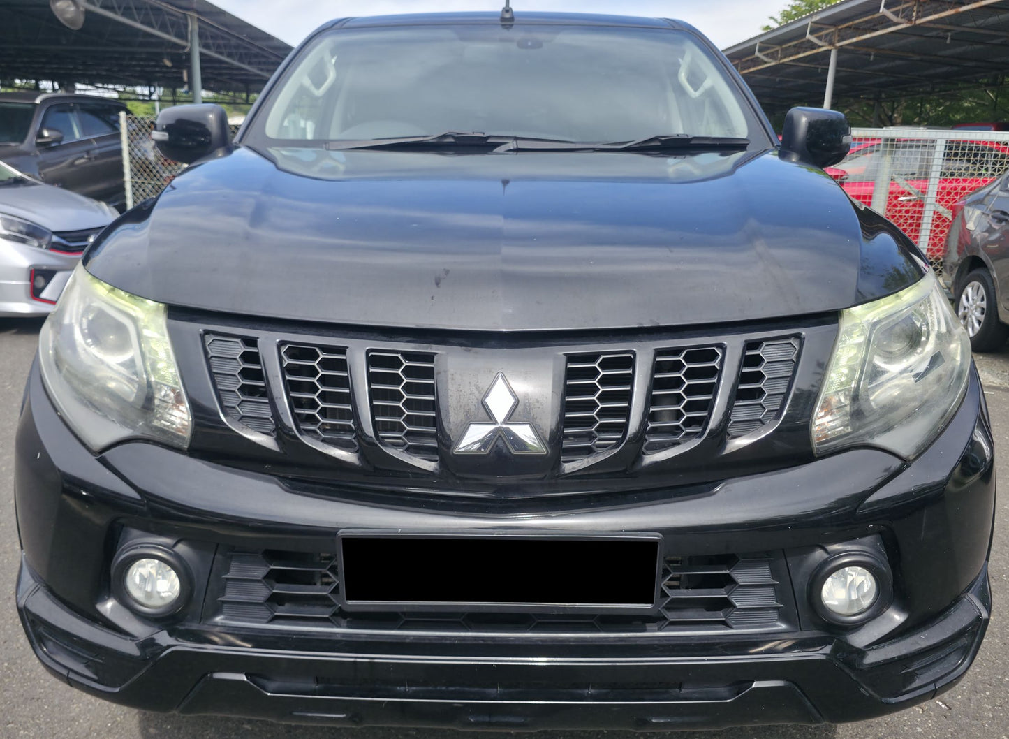 2018 Mitsubishi TRITON D/CAB 2.4 L VGT HS 4X4 4WD (AT) - (VCE6277)