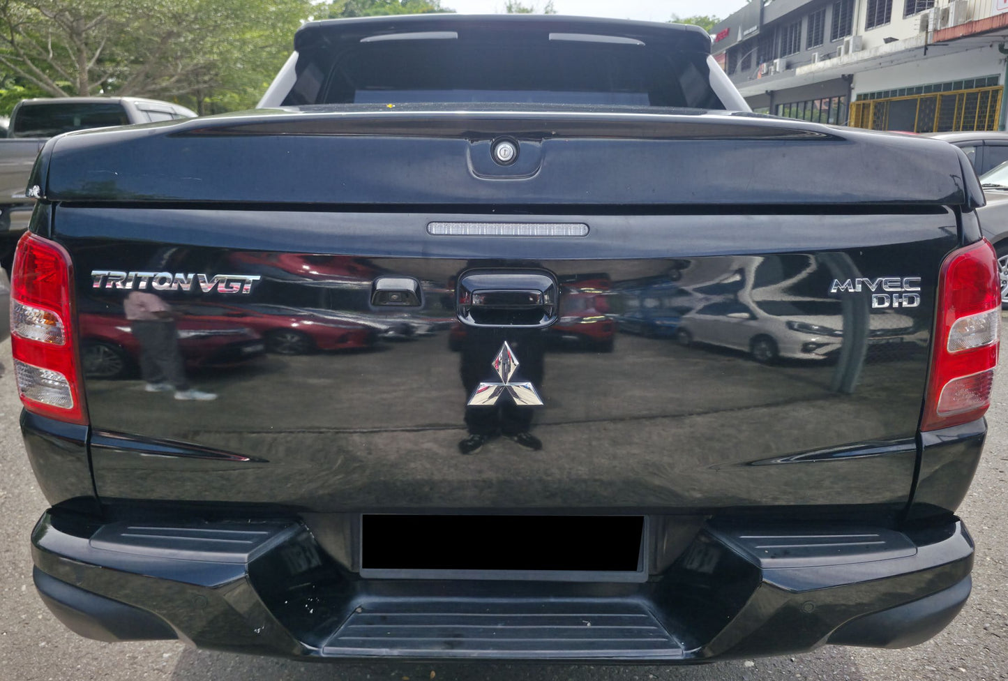 2018 Mitsubishi TRITON D/CAB 2.4 L VGT HS 4X4 4WD (AT) - (VCE6277)
