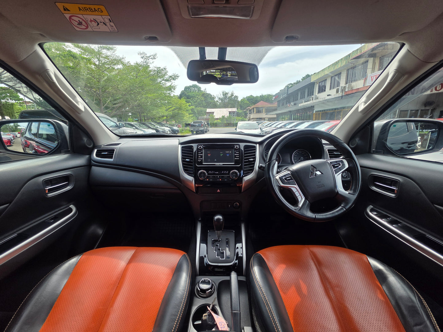 2018 Mitsubishi TRITON D/CAB 2.4 L VGT HS 4X4 4WD (AT) - (VCE6277)