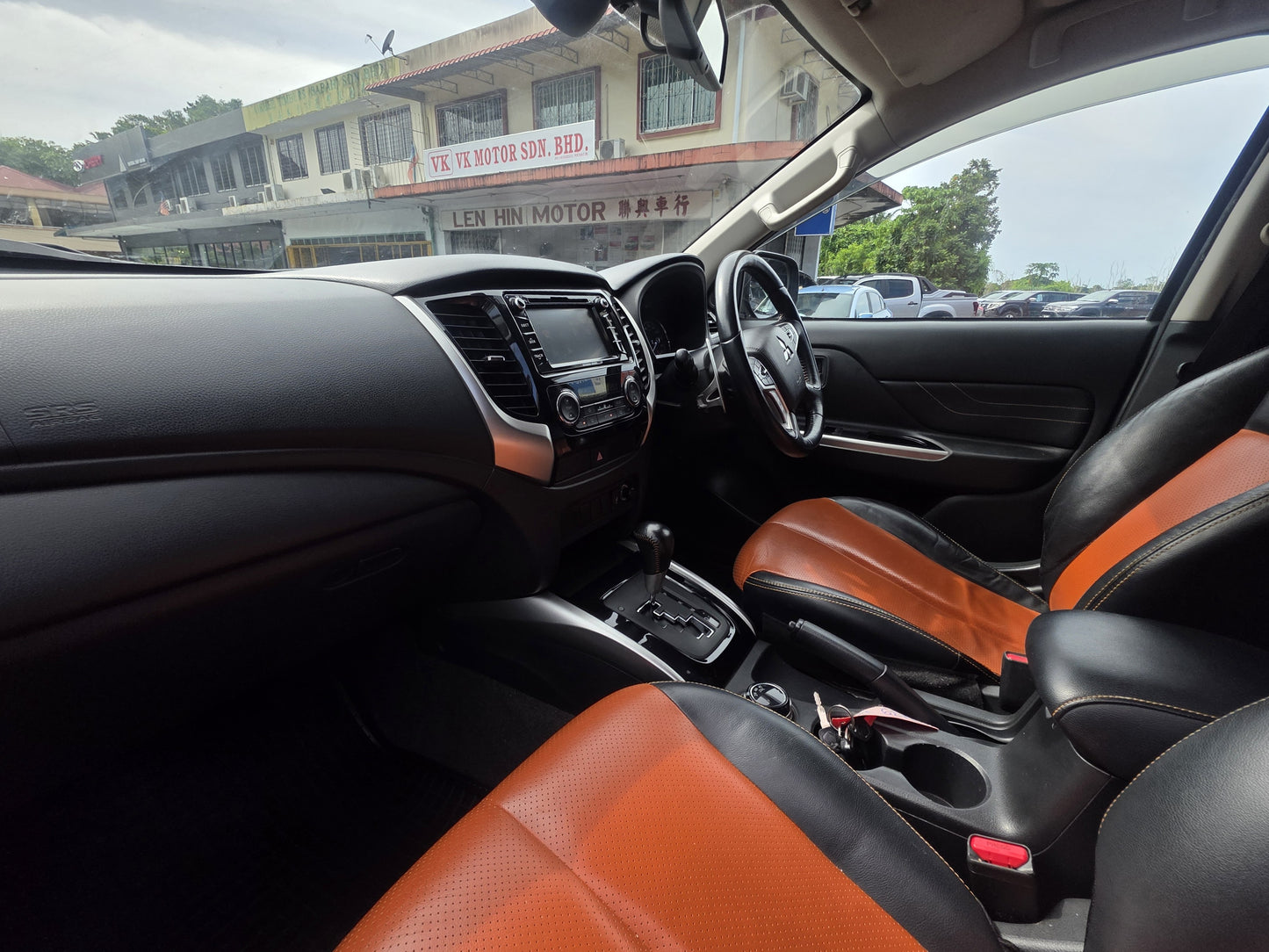 2018 Mitsubishi TRITON D/CAB 2.4 L VGT HS 4X4 4WD (AT) - (VCE6277)