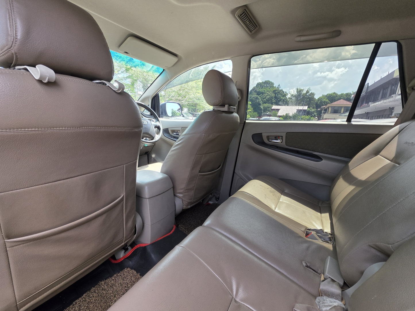 2015 Toyota  INNOVA AVANZA 2.0 A AN40 (E) FL (AT) - (BNJ4017)