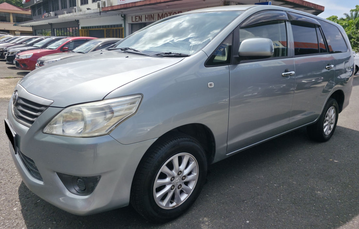 2015 Toyota  INNOVA AVANZA 2.0 A AN40 (E) FL (AT) - (BNJ4017)