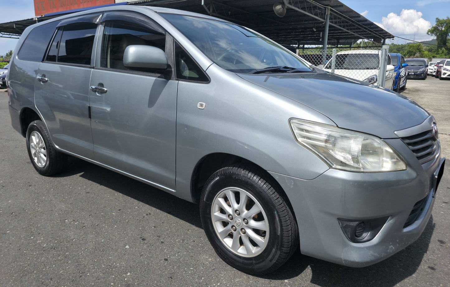 2015 Toyota  INNOVA AVANZA 2.0 A AN40 (E) FL (AT) - (BNJ4017)
