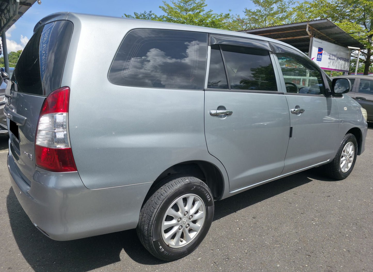 2015 Toyota  INNOVA AVANZA 2.0 A AN40 (E) FL (AT) - (BNJ4017)