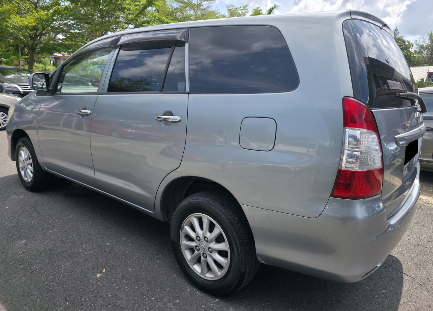 2015 Toyota  INNOVA AVANZA 2.0 A AN40 (E) FL (AT) - (BNJ4017)