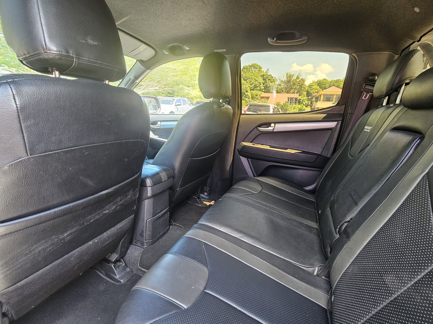 2016 Isuzu D-MAX DMAX DC 2.5 BEAST FL 4WD (AT) - (MCV9887)