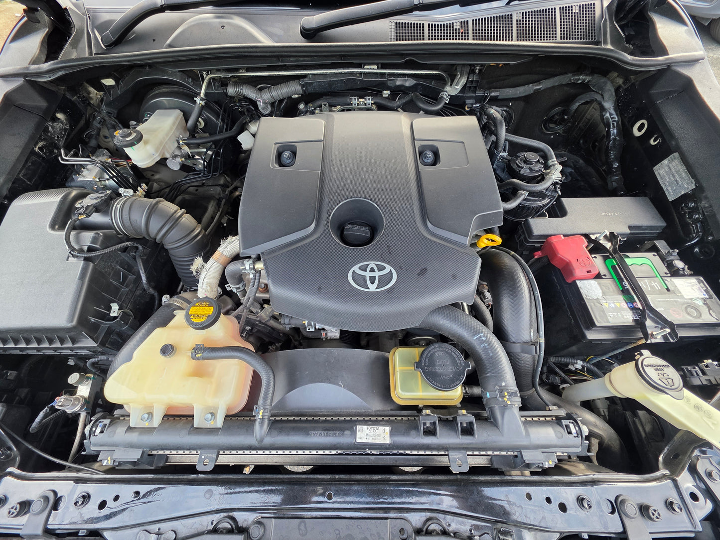 2016 Toyota HILUX D/CAB 2.4 A (G) FL VNT (MT) - (SAC7505C)