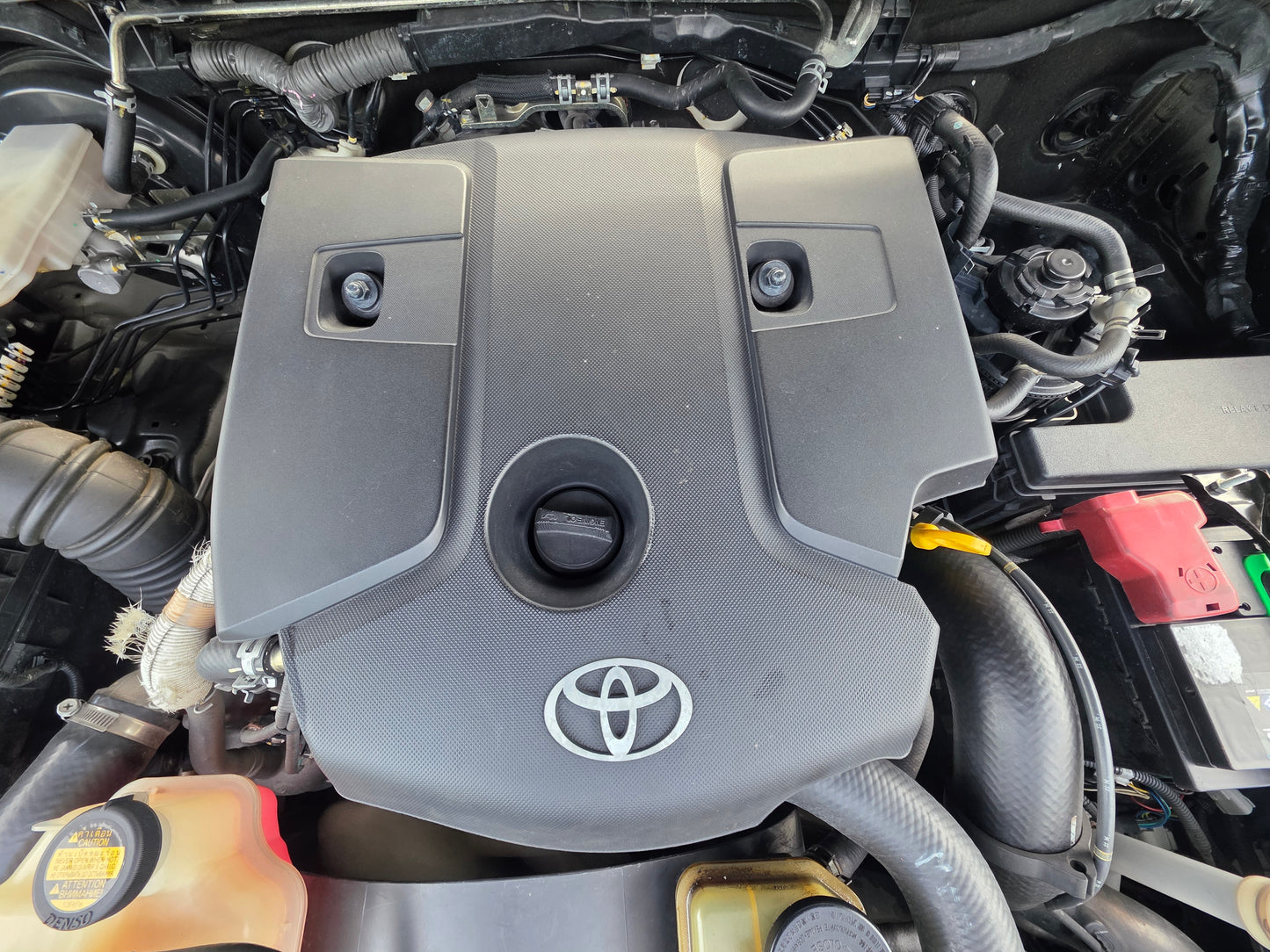 2016 Toyota HILUX D/CAB 2.4 A (G) FL VNT (MT) - (SAC7505C)