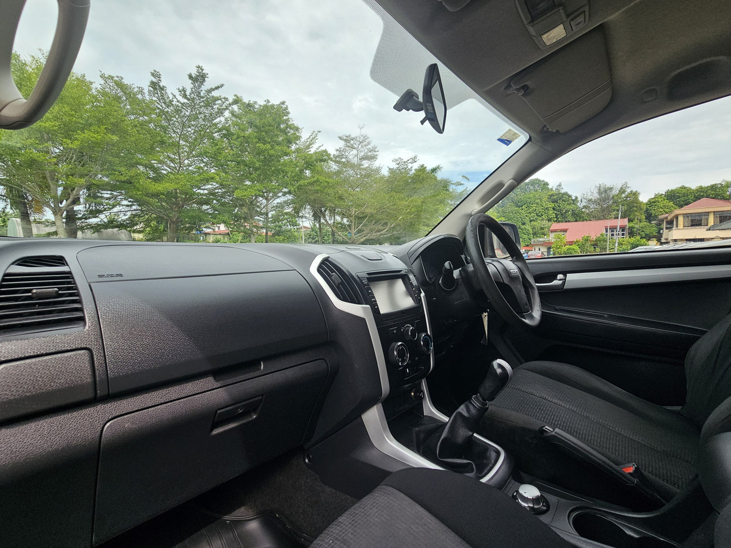 2017 Isuzu D-MAX D/CAB 2.5 HI PICK UP 4WD (MT) - (VAB6479)