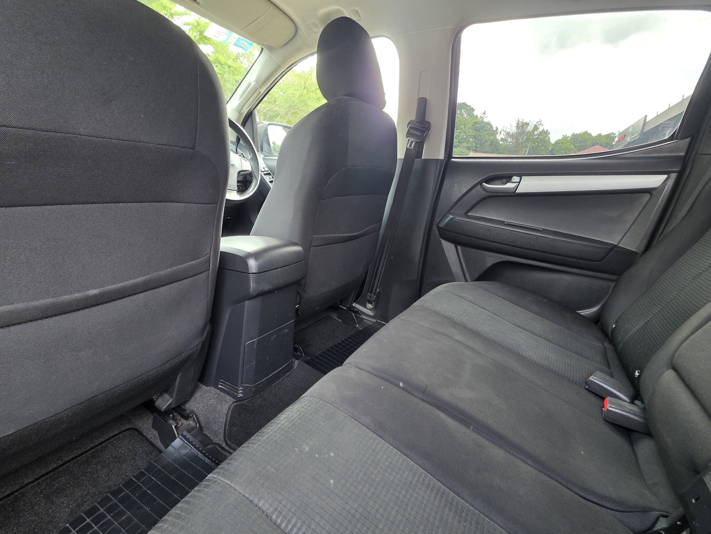 2019 Isuzu D-MAX D/CAB 2.5 M (PICK UP) 2WD (MT) - (VDN133)