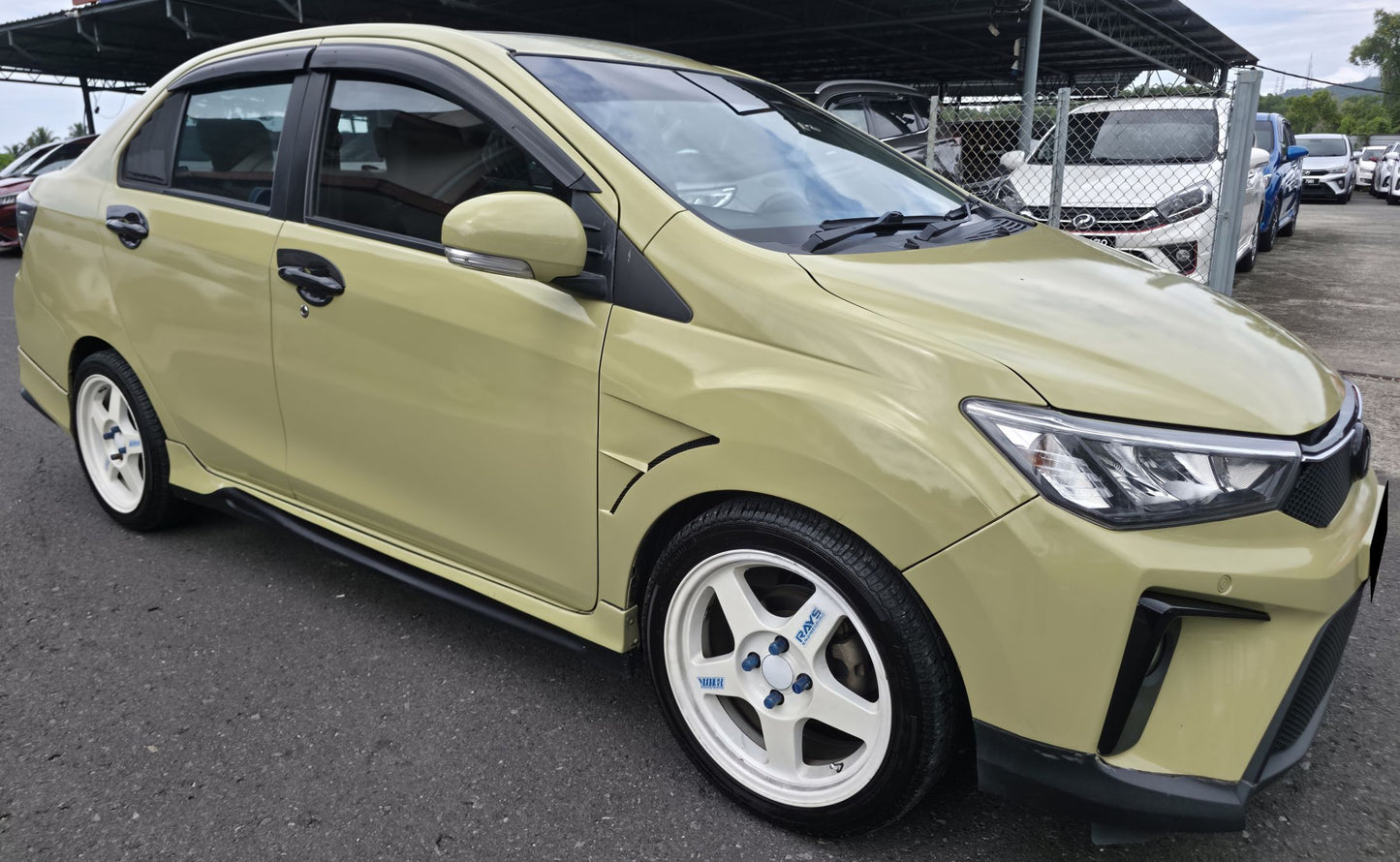 2016 Perodua BEZZA 1.3 A - 1300 X PREM 1.3 L FL (MT) - (DCY697)