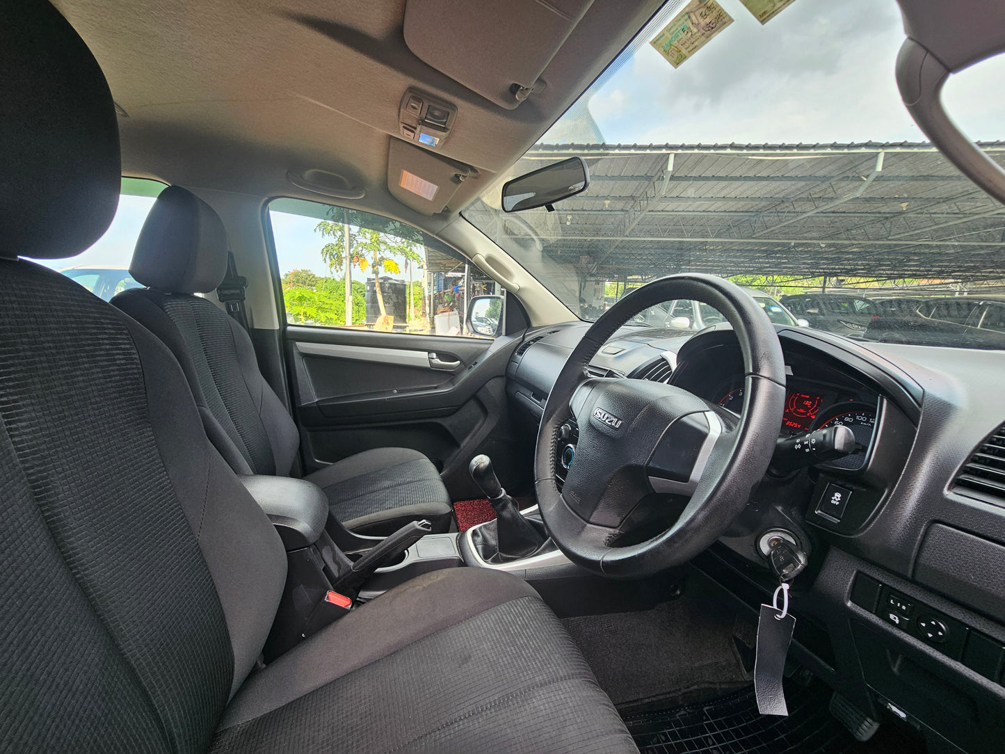 2016 Isuzu D-MAX DMAX DC 2.5 BEAST FL 4WD (AT) - (MCV9887)